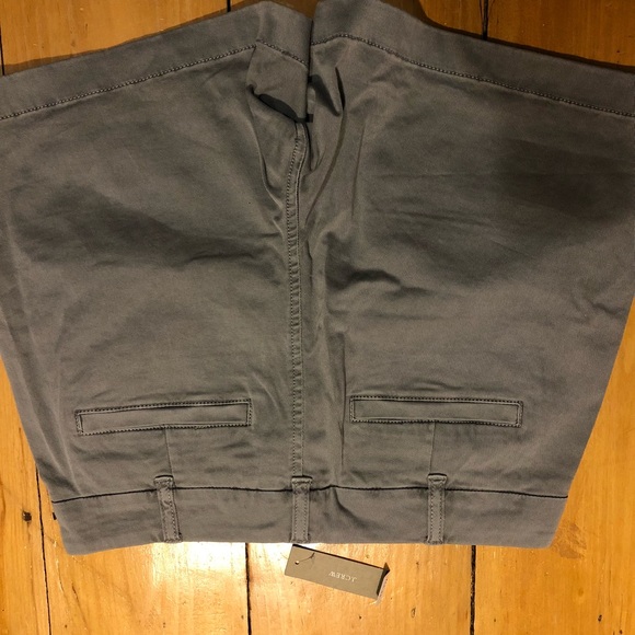 NWT J Crew Shorts - Picture 3 of 4